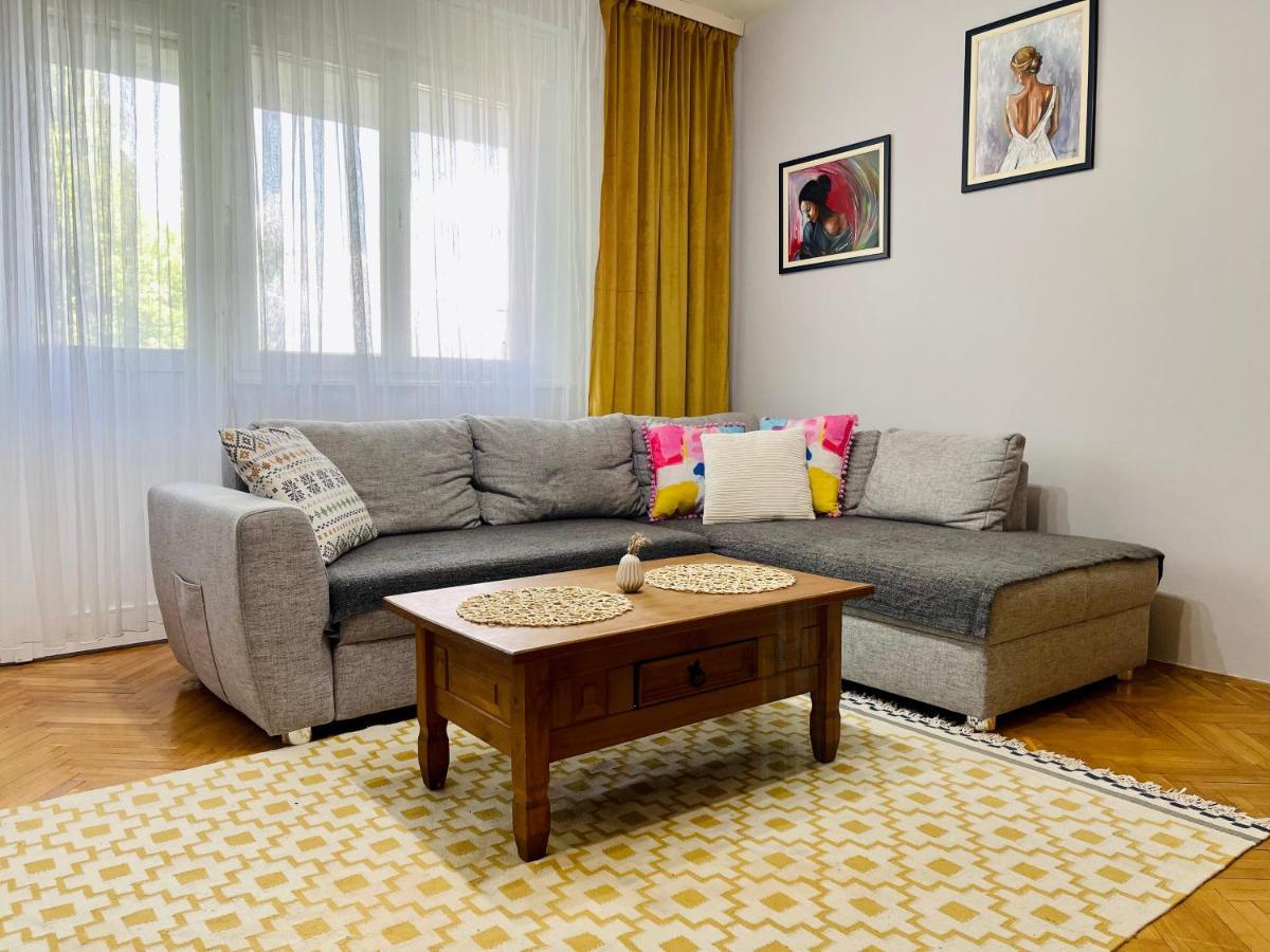 Apartamento Apartman Jelena II Sremska Mitrovica Exterior foto