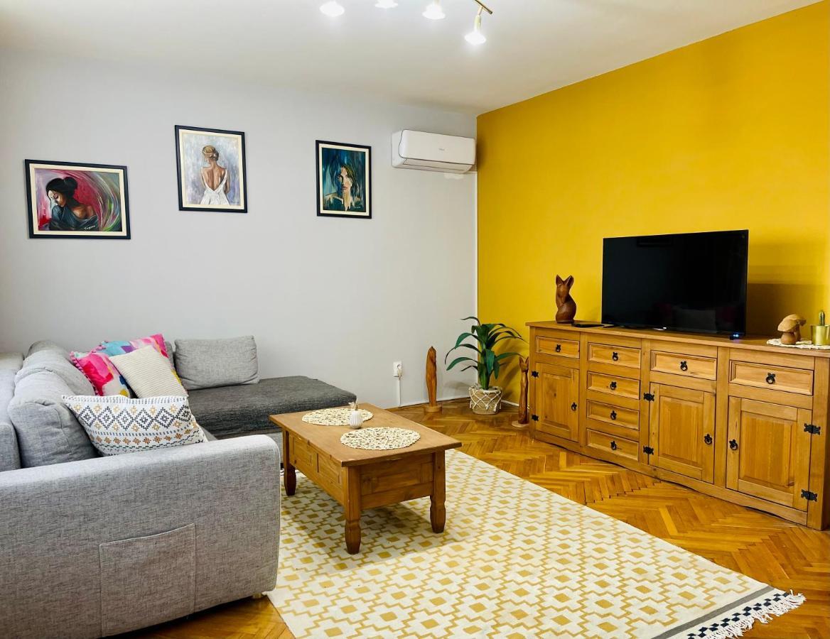 Apartamento Apartman Jelena II Sremska Mitrovica Exterior foto