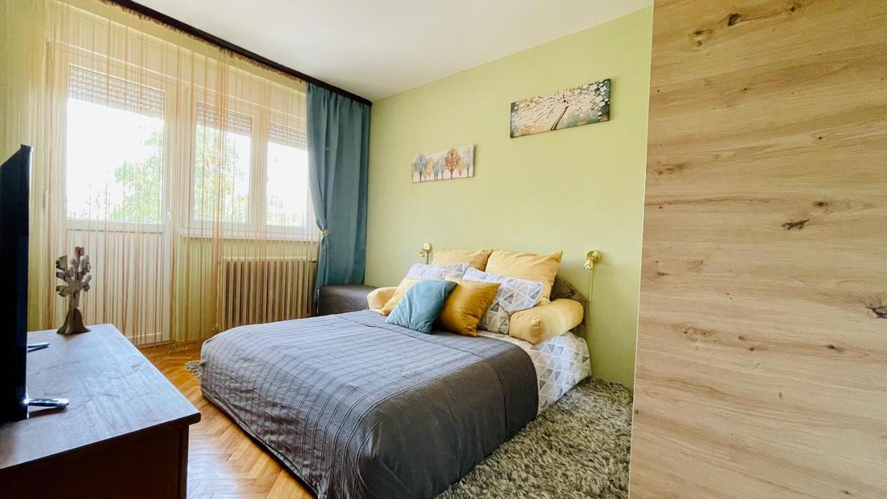 Apartamento Apartman Jelena II Sremska Mitrovica Exterior foto