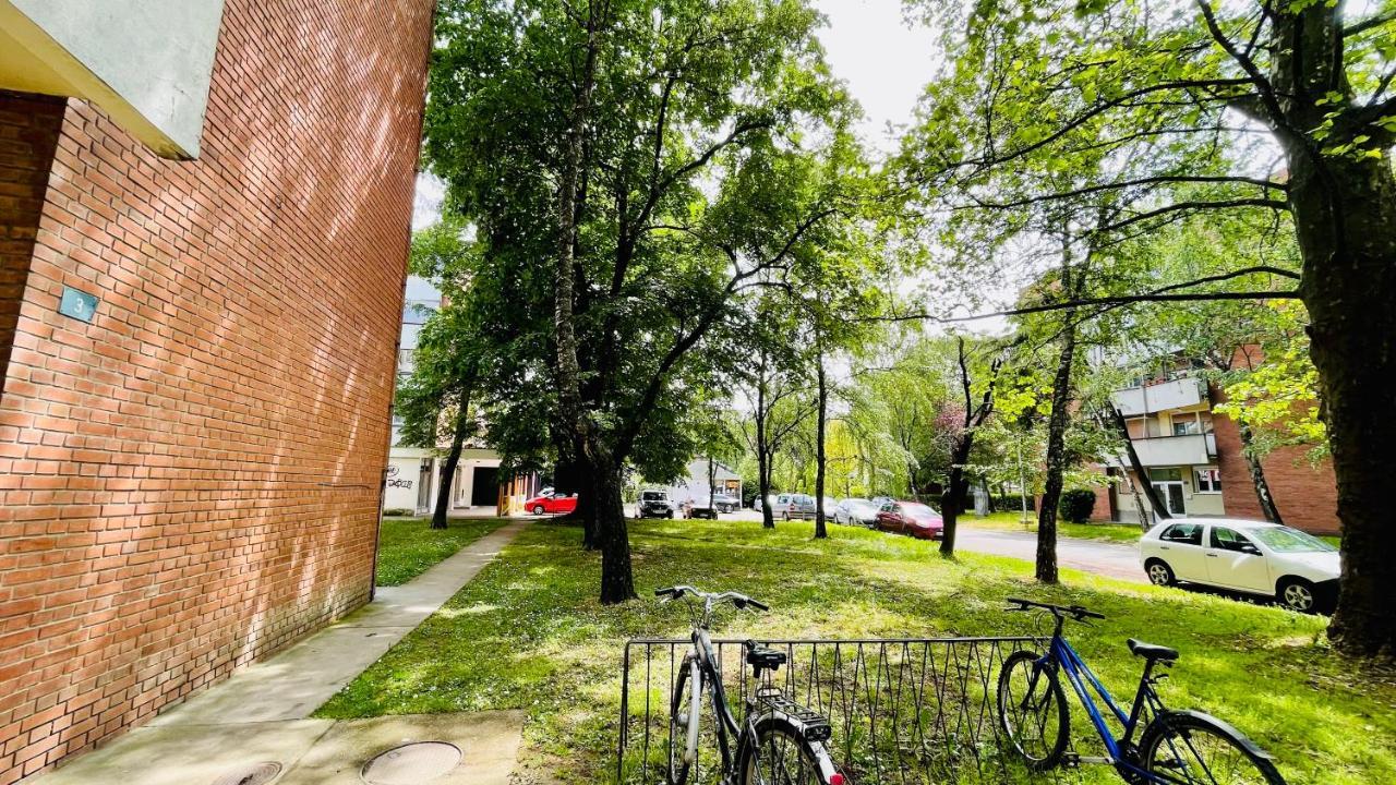 Apartamento Apartman Jelena II Sremska Mitrovica Exterior foto